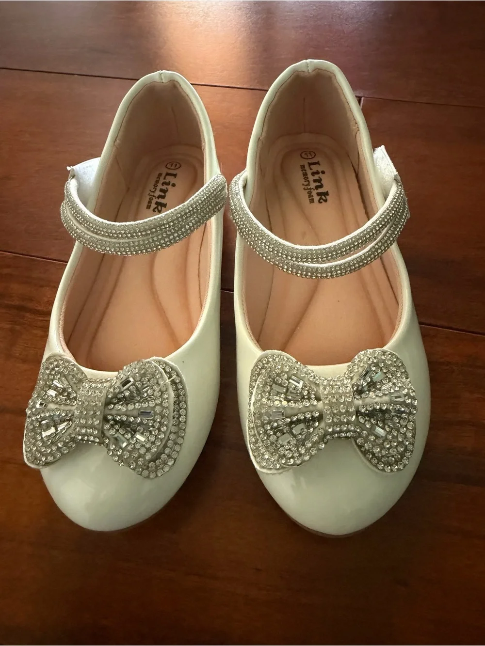 Link Ivory Dress Mary Jane Shoes with Rhinestone Bow Size 11